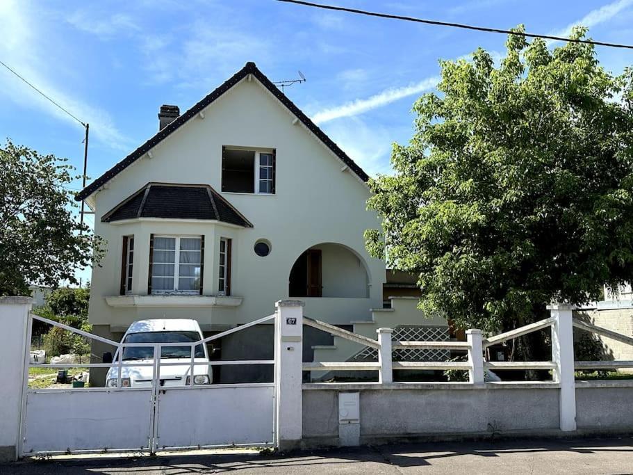 Charmante Maison Avec Jardin A Troyes Sainte-Savine Extérieur photo